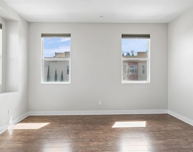438 S Cleveland St - Photo Thumbnail 19