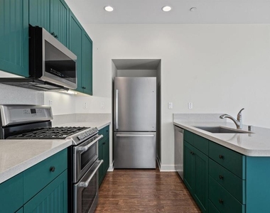 438 S Cleveland St - Photo Thumbnail 6