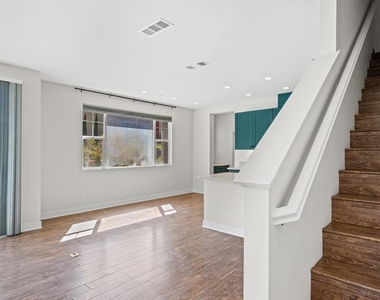 438 S Cleveland St - Photo Thumbnail 11
