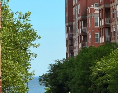 Brighton Beach - Photo Thumbnail 1