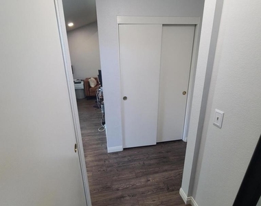 833 Shadow Lake Drive - Photo Thumbnail 12