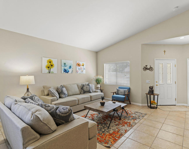 80162 Pebble Beach Drive - Photo Thumbnail 5