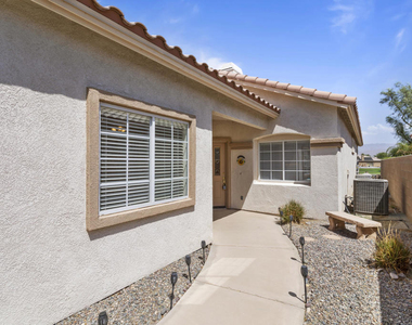 80162 Pebble Beach Drive - Photo Thumbnail 3