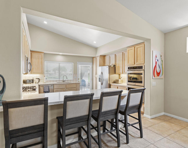 80162 Pebble Beach Drive - Photo Thumbnail 12