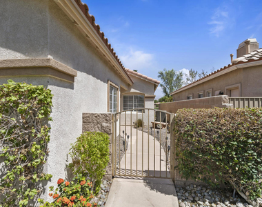 80162 Pebble Beach Drive - Photo Thumbnail 2