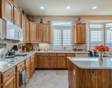 80571 Hoylake Drive - Photo Thumbnail 22