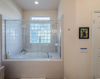 80571 Hoylake Drive - Photo Thumbnail 18