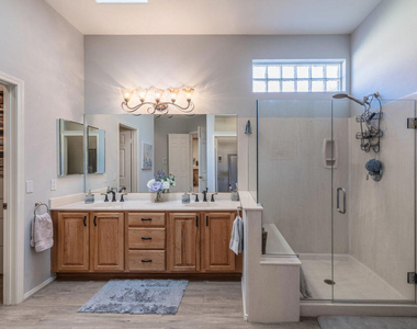 80571 Hoylake Drive - Photo Thumbnail 13