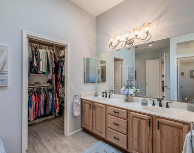 80571 Hoylake Drive - Photo Thumbnail 12