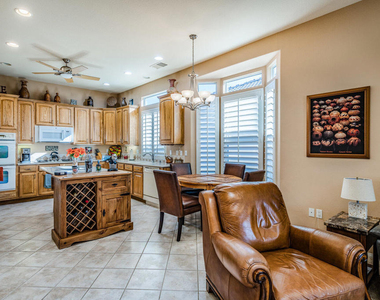 80571 Hoylake Drive - Photo Thumbnail 19
