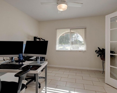 75240 Camello Court N - Photo Thumbnail 12