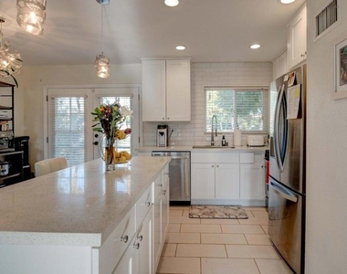 75240 Camello Court N - Photo Thumbnail 5