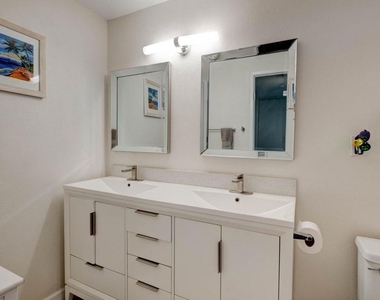 75240 Camello Court N - Photo Thumbnail 18