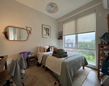 1009 Willoughby Avenue - Photo Thumbnail 8