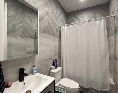 1009 Willoughby Avenue - Photo Thumbnail 13