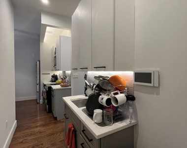 1009 Willoughby Avenue - Photo Thumbnail 6