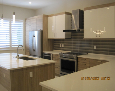 4033 Nw 17th Way - Photo Thumbnail 4