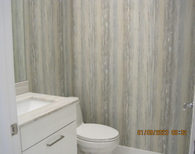 4033 Nw 17th Way - Photo Thumbnail 8