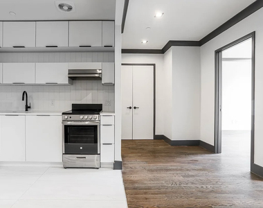 1078 Bergen Street - Photo Thumbnail 3