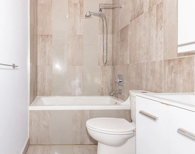 462 Pulaski Street - Photo Thumbnail 8