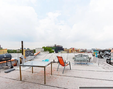 462 Pulaski Street - Photo Thumbnail 9