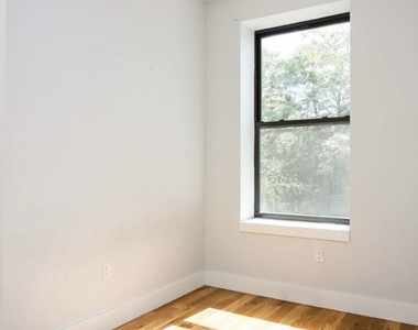 462 Pulaski Street - Photo Thumbnail 2