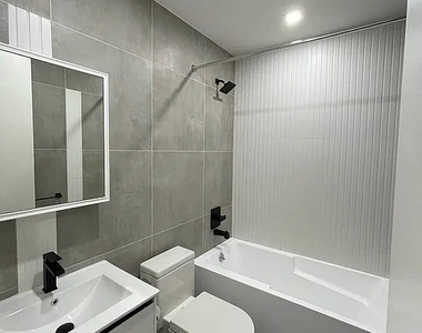 727 Dekalb Avenue - Photo Thumbnail 5