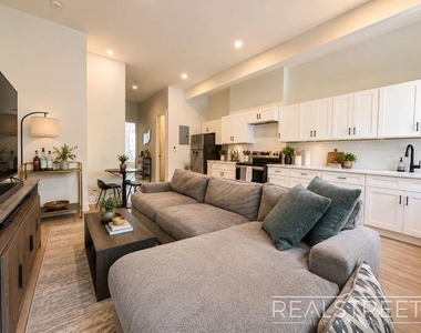 350 Vernon Avenue - Photo Thumbnail 1