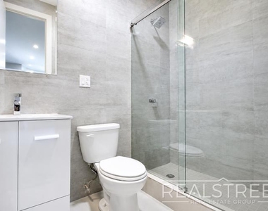 2517 Bedford Ave. - Photo Thumbnail 5