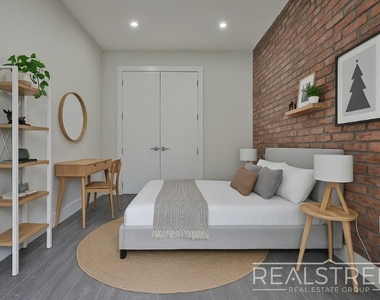 2517 Bedford Ave. - Photo Thumbnail 2