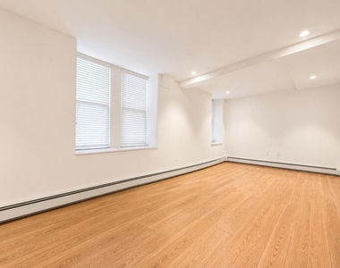 241 Ocean Parkway - Photo Thumbnail 8