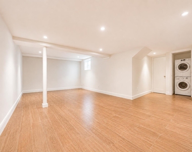 241 Ocean Parkway - Photo Thumbnail 7