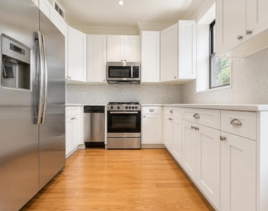 241 Ocean Parkway - Photo Thumbnail 11