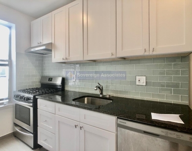 175 Pinehurst Avenue - Photo Thumbnail 9