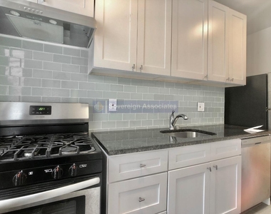 175 Pinehurst Avenue - Photo Thumbnail 8