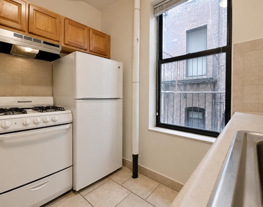 3135 Broadway - Photo Thumbnail 4