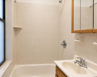 3135 Broadway - Photo Thumbnail 5