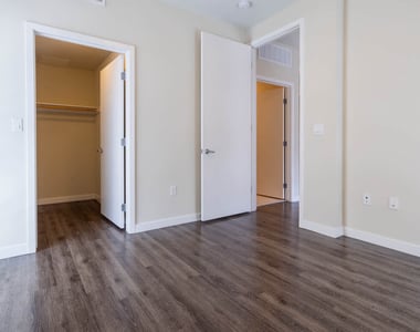 680 S Berendo St - Photo Thumbnail 51