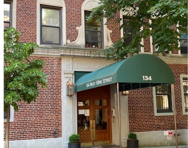 134 W 93rd St - Photo Thumbnail 6