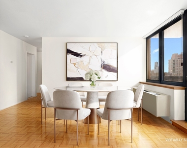 250 E 40th St - Photo Thumbnail 2