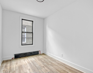 323 Midwood St - Photo Thumbnail 11