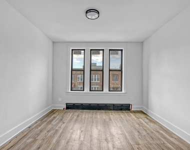 323 Midwood St - Photo Thumbnail 4