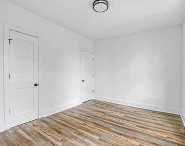 323 Midwood St - Photo Thumbnail 10
