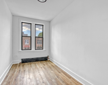323 Midwood St - Photo Thumbnail 13
