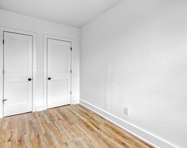 323 Midwood St - Photo Thumbnail 14