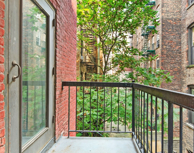 226 East 25th Street - Photo Thumbnail 3