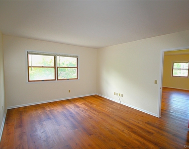 3115 Albany Post Road - Photo Thumbnail 6