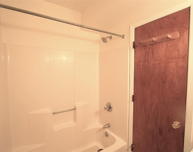 3115 Albany Post Road - Photo Thumbnail 8