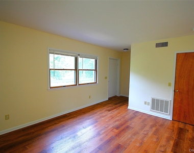 3115 Albany Post Road - Photo Thumbnail 1