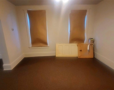 319 Mansion Street - Photo Thumbnail 7